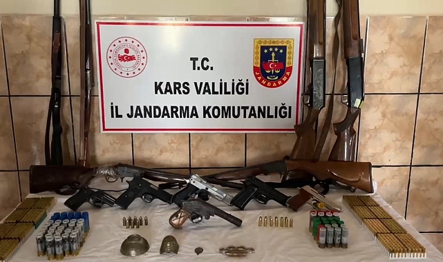 Jandarma Kars'ta silah ve tarihi eser kaçakçılarına operasyon