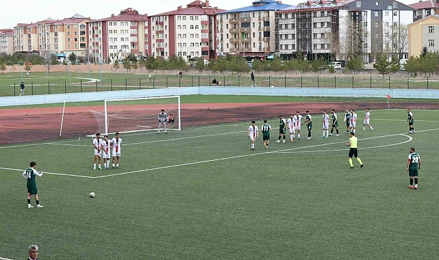 Kars 36 Spor: 1 Doğubeyazıt Spor: 4