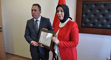 Kars Belediye Başkanı Mazbatasını Alarak Görevine Başladı