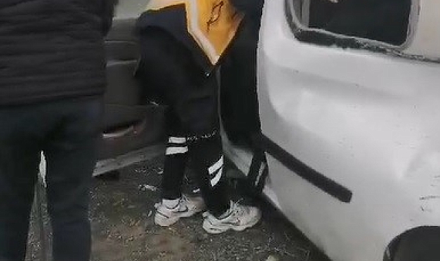 Kars'ta trafik kazası: 3 yaralı