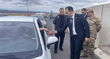 Kars'ta trafik uygulamasına kaymakam Okatan katıldı