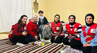 Kızılay Gönüllüleri, Ağrı’da asırlık çınarların iftar sofrasına konuk oluyor