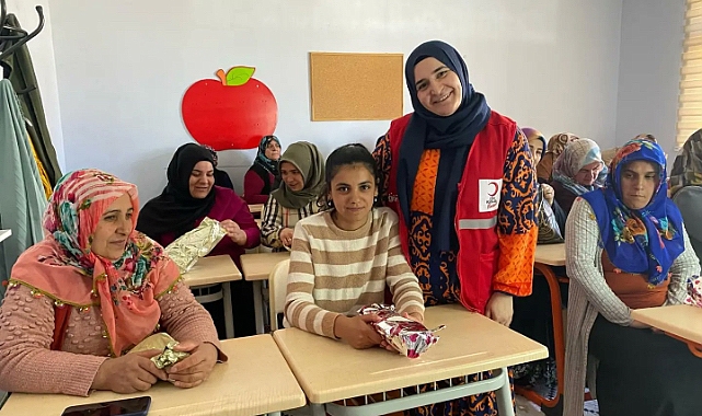 Kızılay gönüllülerinden, Ağrılı kadınlara sağlıklı yaşam eğitimi verildi