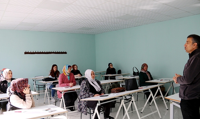 Kütahya OSB'de kadın kaynakçılar yetişiyor