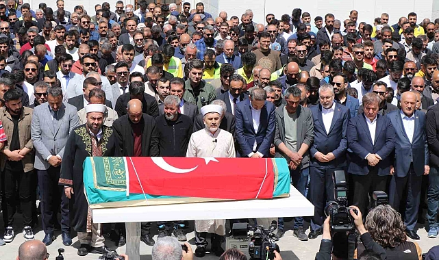 Maden işçisi son yolculuğuna uğurlandı