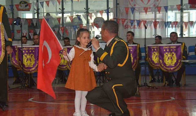 Malatya Askeri Bölge Bandosu Hakkari'de konser verdi