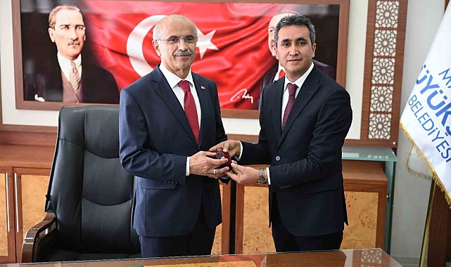 Malatya Büyükşehir Belediyesinde devir teslim töreni