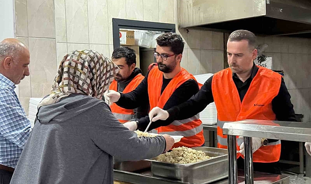 Malatya Girişimci İş İnsanları Derneği'nden İftar yemeği ve gıda yardımı