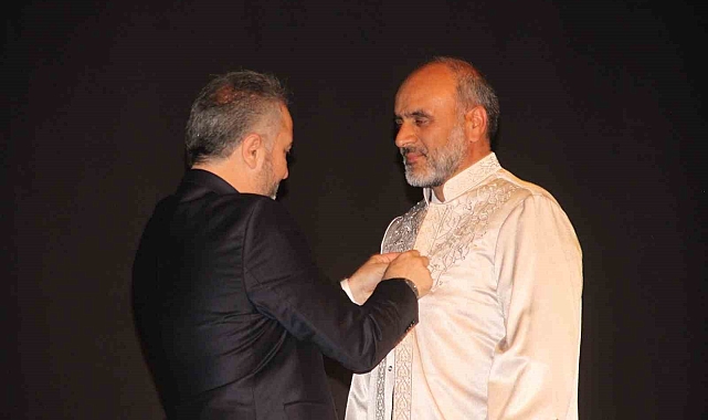 Malatya il müftüsü sarık ve cübbe giyme töreni ile görevine başladı