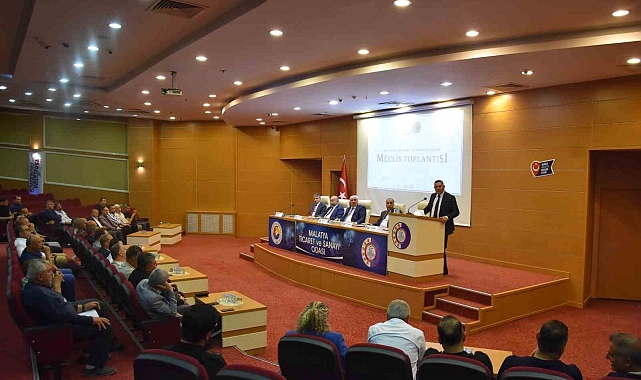 Malatya Ticaret ve Sanayi Odası Başkanı Sadıkoğlu: "Kişisel rantları uğruna Malatya'yı borç batağına sürüklediler"