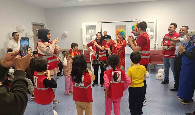 Malatya Yeşilyurt Kızılay Şubesi, Küçük misafirlere moral oldu