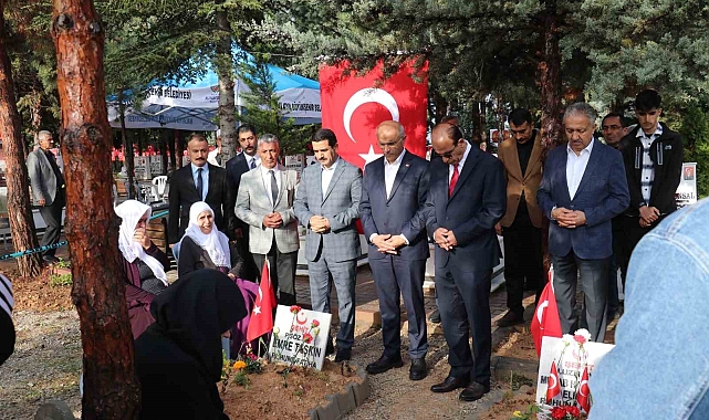 Malatya'da şehit yakınlarının hüzünlü bayramı