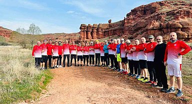 Masterler Koşu Grubu Kırmızı Periler diyarında