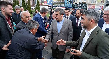 Milli Eğitim Bakanı Yusuf Tekin; "Şapkamızı önümüze, elimizi de vicdanımıza koyup yeniden düşünmenin vaktidir"