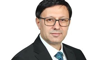 Mimar Dr. Cengiz Çelik, Rakibini tebrik etti