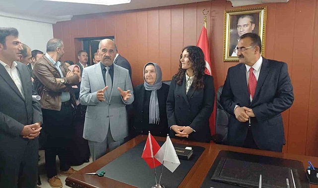 Muş Malazgirt Belediye Başkanı mazbatasını aldı
