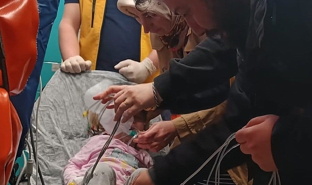 Muş'ta 4 yaşındaki çocuk için ambulans uçak havalandı