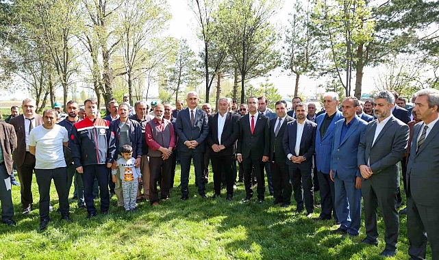 Muş'ta çiftçilere 100 ton korunga tohumu dağıtıldı