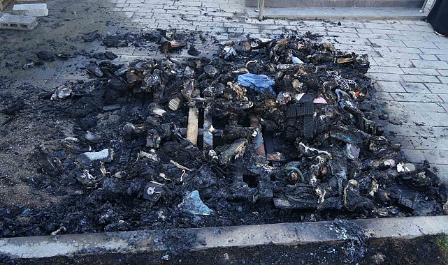Muş'ta DEM Partili belediyeye tepki gösteren şahıs eşyalarını ateşe verdi