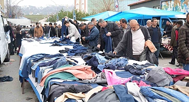 Muş'ta son gün pazarlarda bayram yoğunluğu yaşandı