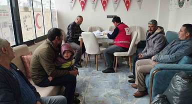 Muş'ta Türk Kızılay 420 kişiye giyim ve gıda yardımı yaptı