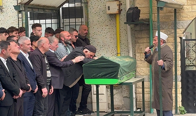 Otomobille kafa kafaya çarpışan motosikletin sürücüsü hayatını kaybetti
