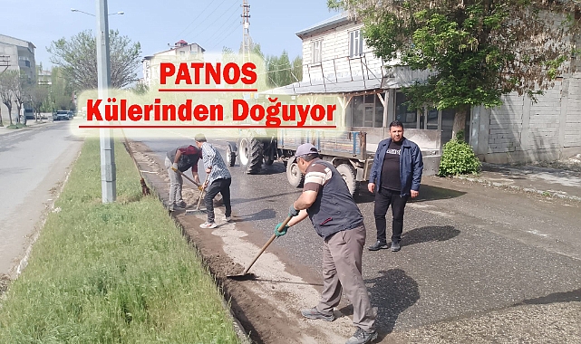 Patnos Belediyesi Malazgirt Caddesi'nde Temizlik ve Onarım Çalışmaları Gerçekleştirdi