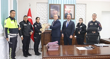 Patnos Kaymakamı Taş Polis Haftası kutlamaları kapsamında Emniyet Müdür V. Çömez'i kabuletti