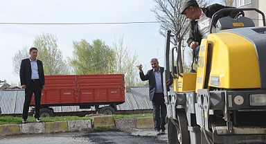 Patnos'ta hasarlı yollar onarılıyor