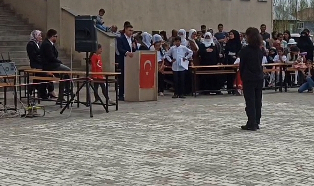 Patnos’ta Siyer Yarışması'nda dereceye girenlere ödülleri törenle verildi