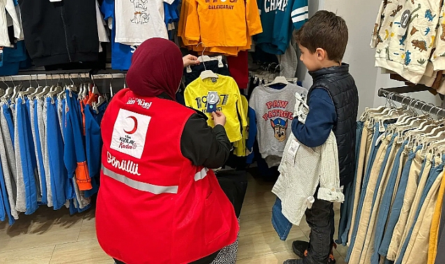 Ramazan Bayramı öncesi Ağrılı minikler sevindirildi