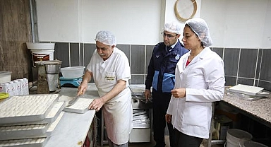 Ramazan bayramı öncesi tatlı üretim işletmeleri denetlendi