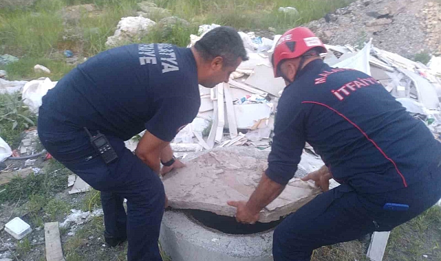 Rögara düşen köpek kurtarıldı