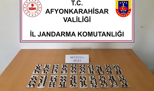 Şehir dışından getirdiği uyuşturucu hapları satamadan yakalandı