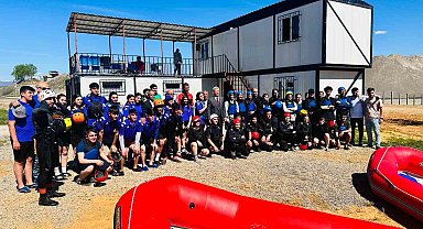 Sporcular Rafting kampı için Bingöl'deler