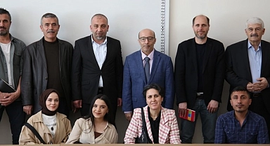 Tecrübeli gazeteci, öğrencilerle bir araya geldi