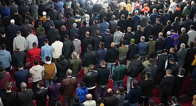 Türkiye'ni ilk bayram namazı Iğdır'da kılındı