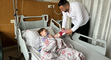 UDER, Bayram Sevincini Ağrı'daki Çocuklarla Paylaştı