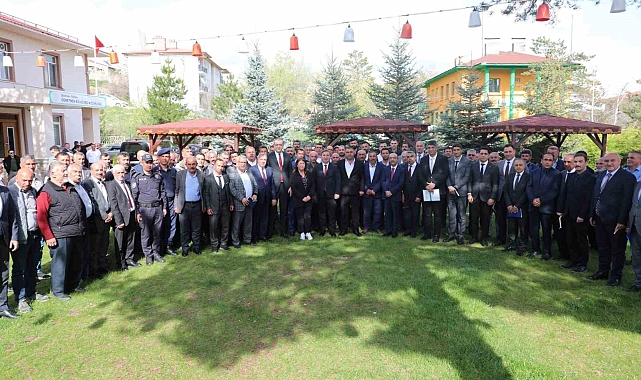 Vali Aydoğdu, Tercan'ın sorunlarını muhtarlardan dinledi