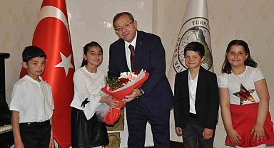 Vali koltuğuna oturdu, okunla park istedi