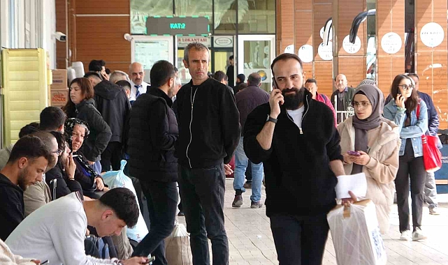 Van otogarında bayram yoğunluğu başladı
