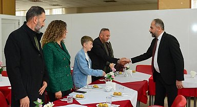 Van YYÜ'de bayramlaşma programı düzenlendi