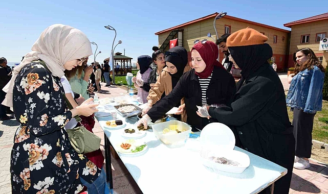 Van YYÜ'de 'Turizm Haftası' kutlamaları