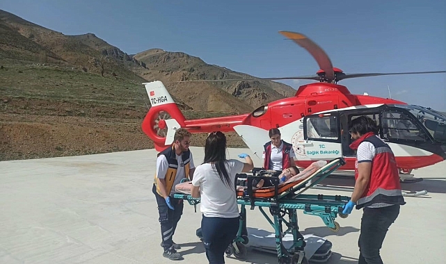 Van'da ambulans helikopter 11 yaşındaki çocuk için havalandı