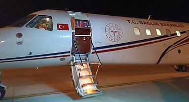 Van'da ambulans uçak yaralı hasta için havalandı