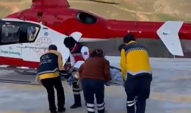 Van'da Bu kez ambulans helikopter 59 yaşındaki hasta için havalandı