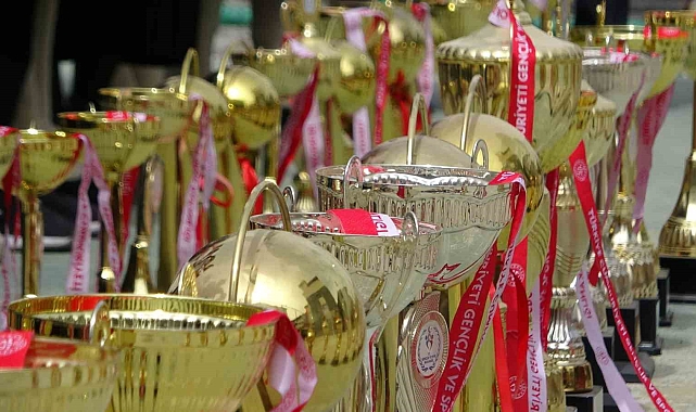 Van'da ki bu okul sportif başarılarıyla göğüs kabartıyor