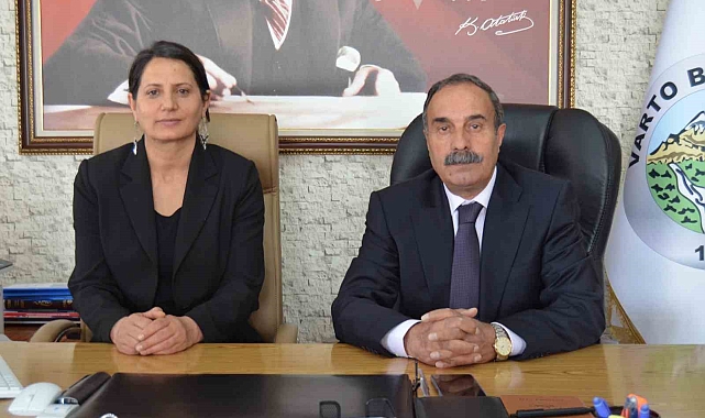 Varto Belediye Başkanı mazbatasını aldı