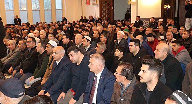 Vatandaşlar bayram namazı için camilere akın etti