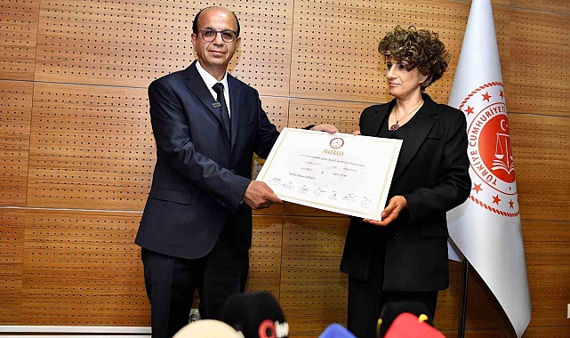Yeşilyurt Belediye Başkanlığına Seçilen Prof. Dr. İlhan Geçit Mazbatasını Aldı